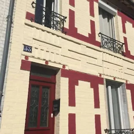 Tatil Evi Charmante Maison A Deux Pas De Paris Saint-Denis (Seine-Saint-Denis)